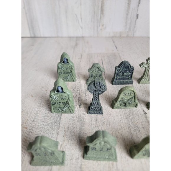 Dept 56 graveyard tombstones set cross Halloween Rip - Picture 4 of 10